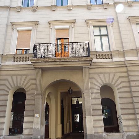 Casa Nora Hotel บูดาเปสต์ ภายนอก รูปภาพ